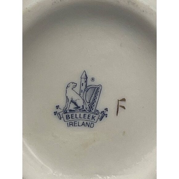 Belleek Ireland Swirl Globe Porcelain Vase - Picture 4 of 5